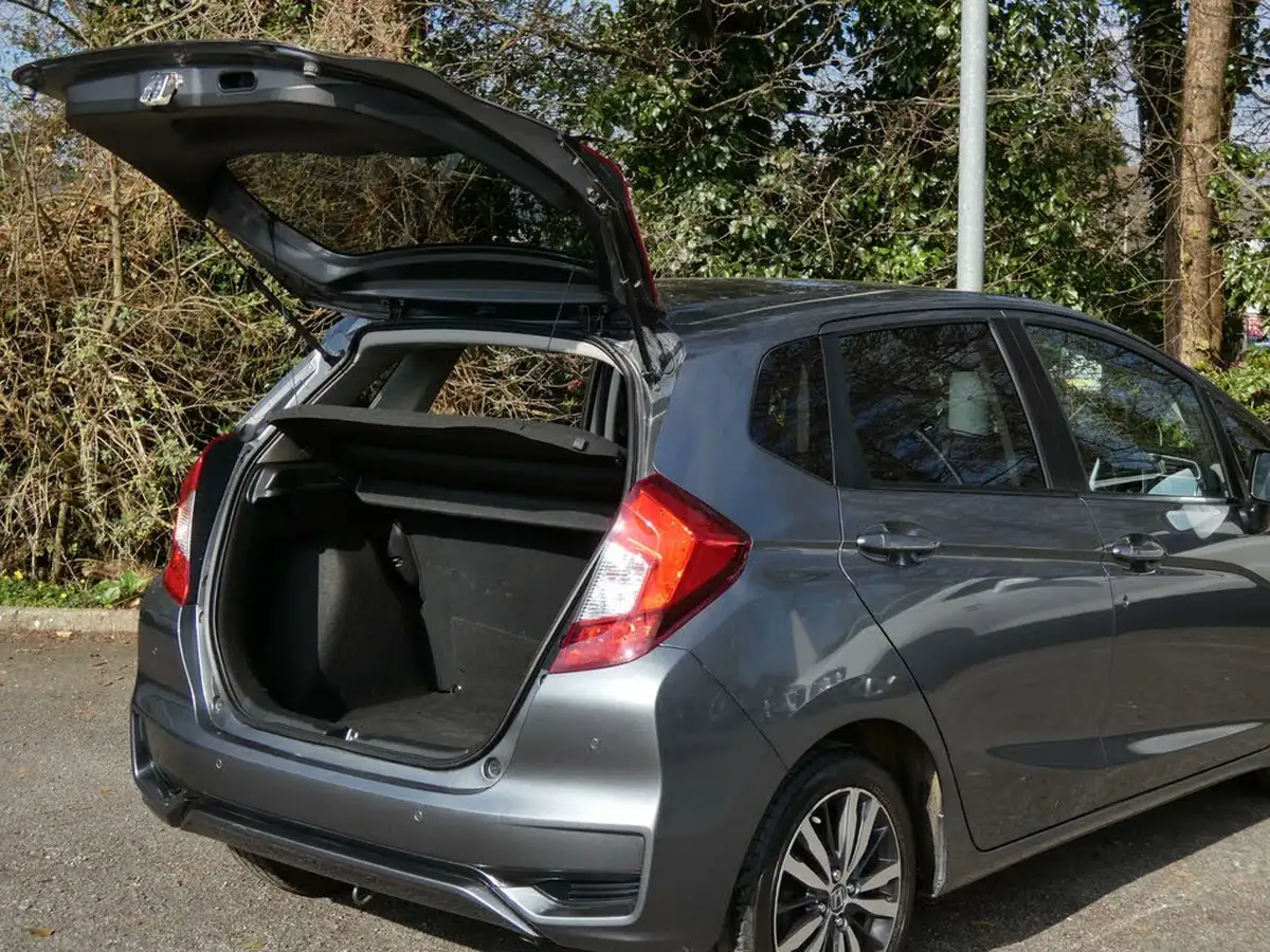 2019-honda-jazz-13-i-vtec-ex-navi-cvt-big-12