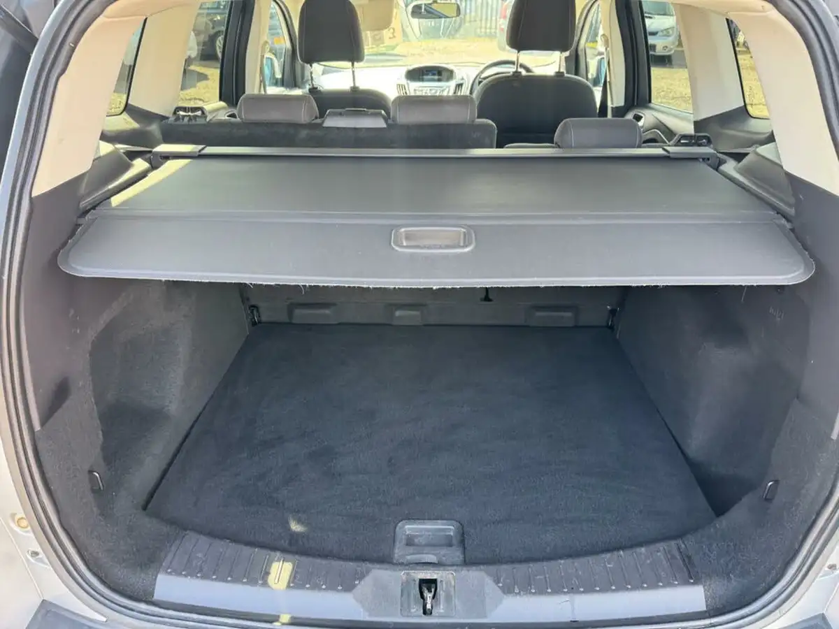 2013-ford-kuga-20tdci-zetec-big-15