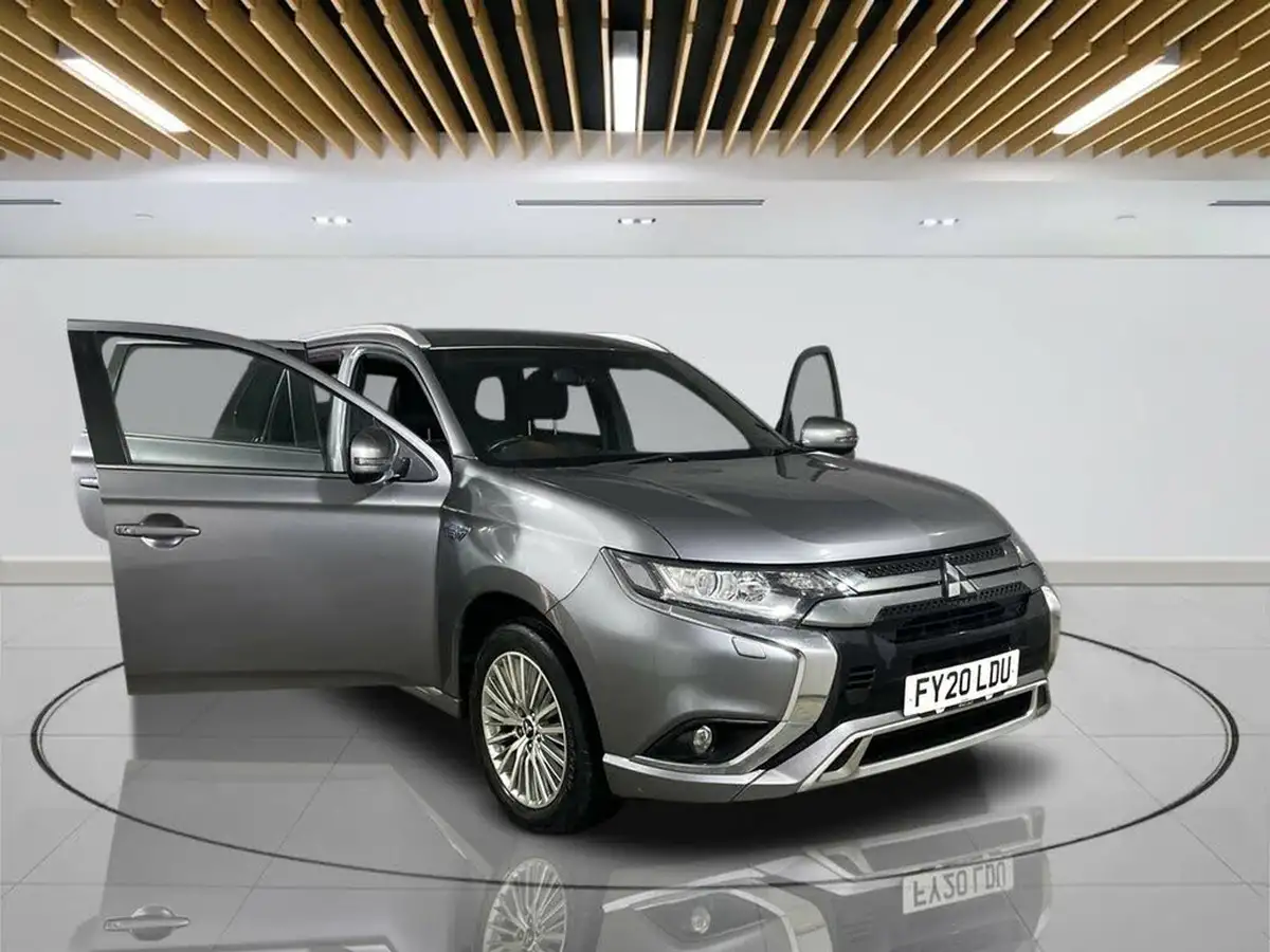 2020-mitsubishi-outlander-24-dynamic-phev-big-8