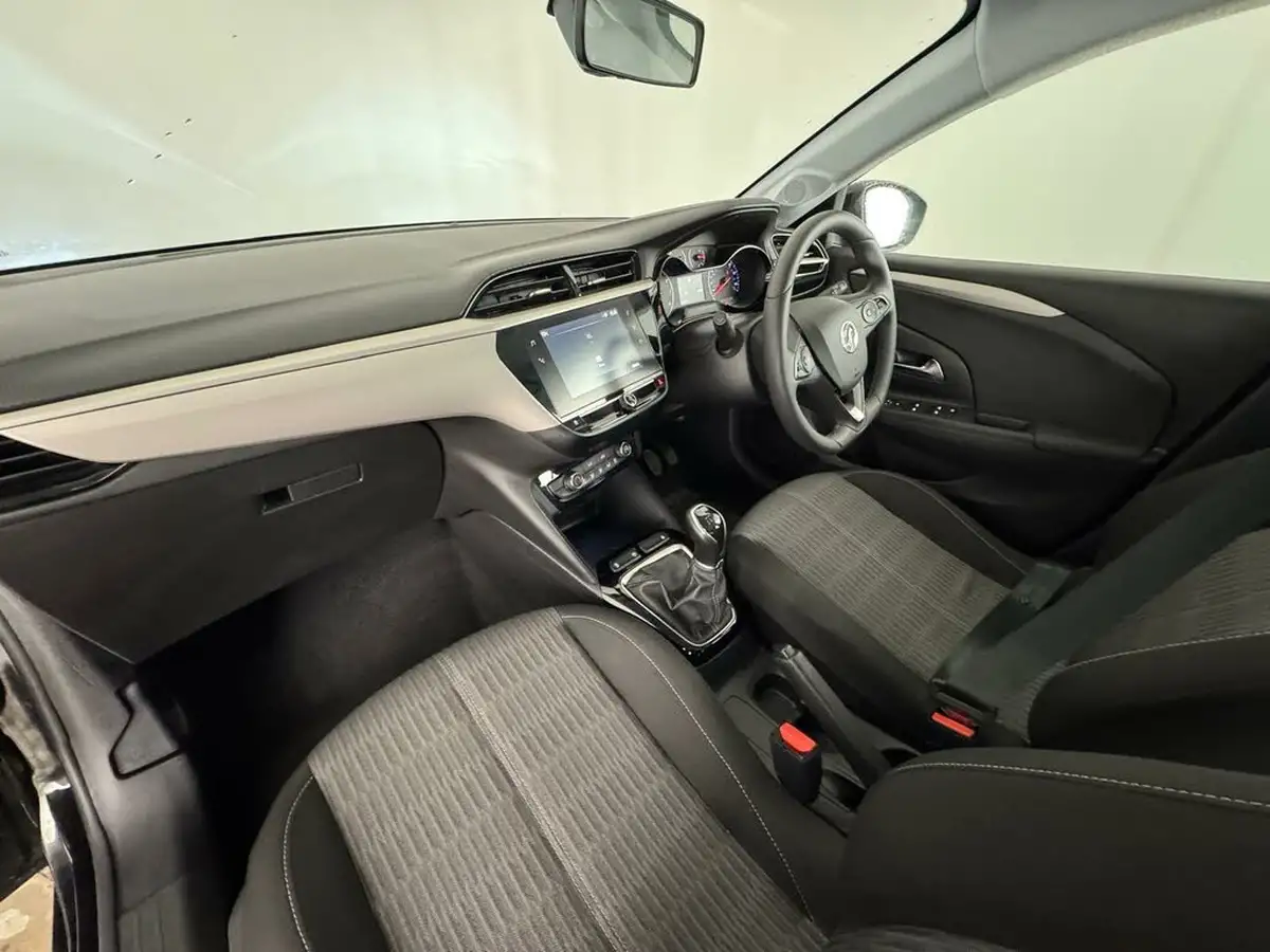 2023-vauxhall-corsa-12i-design-big-11