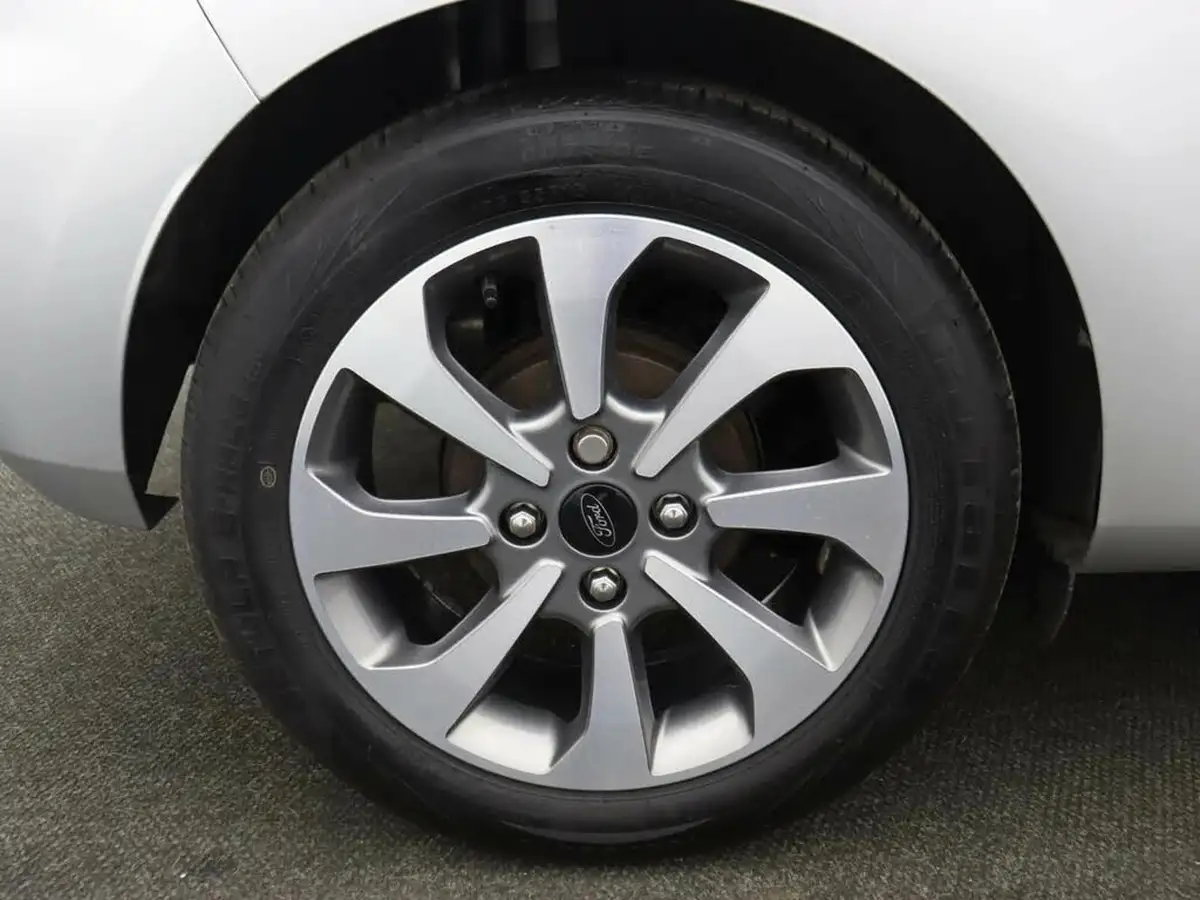 2018-ford-fiesta-10t-titanium-100ps-3d-big-6