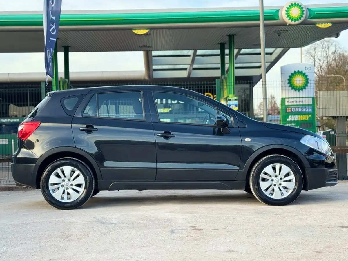 2015-suzuki-s-cross-16-sz3-big-10