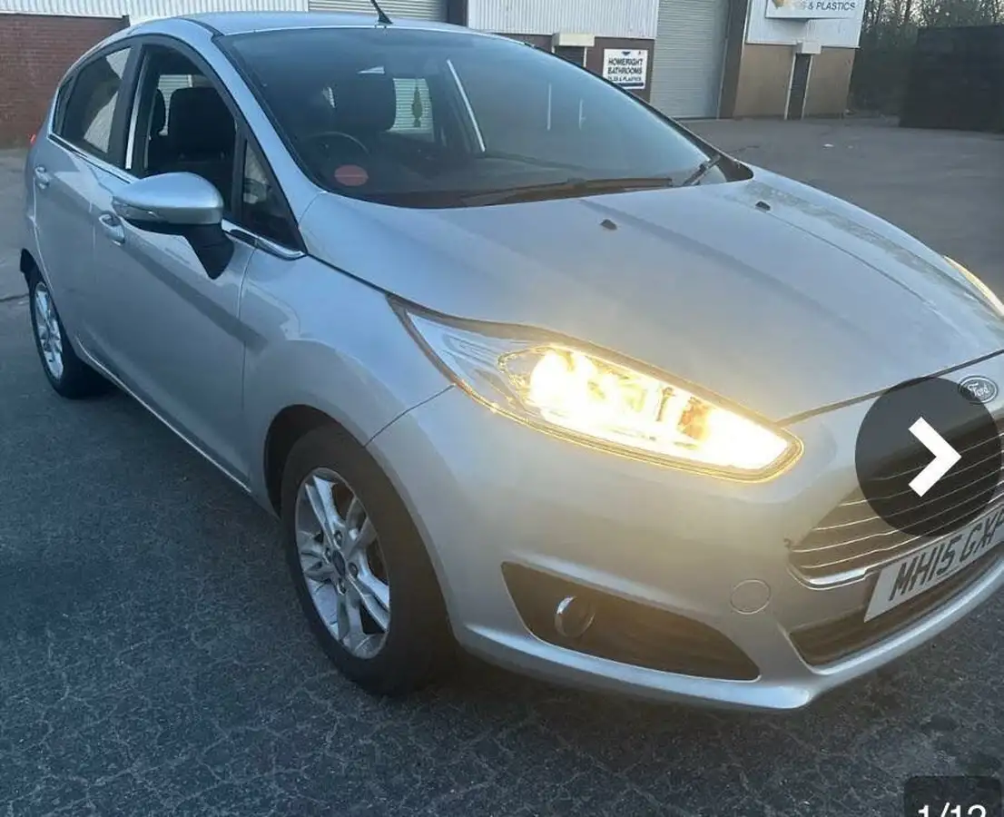 2015-ford-fiesta-10-zetec-100ps-ecoboost-ss-5d-big-2