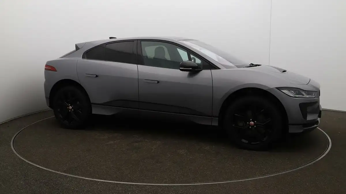 2022-jaguar-i-pace-ev400-black-big-38