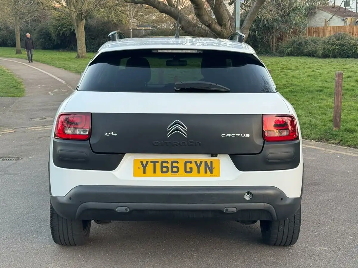 2016-citroen-c4-cactus-16bluehdi-flair-edition-ss-etg6-big-11