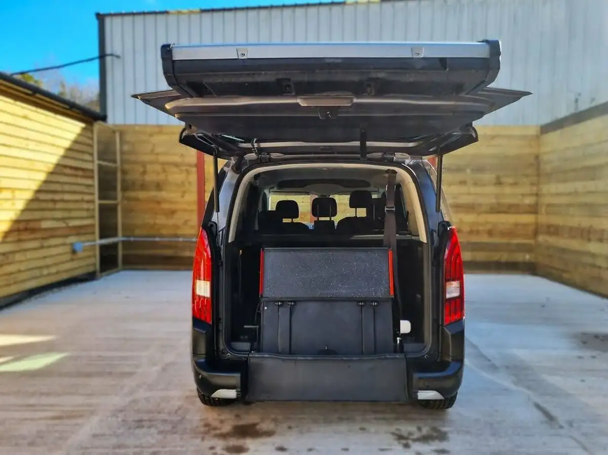 2019-peugeot-rifter-15-bluehdi-allure-100bhp-standard-big-15