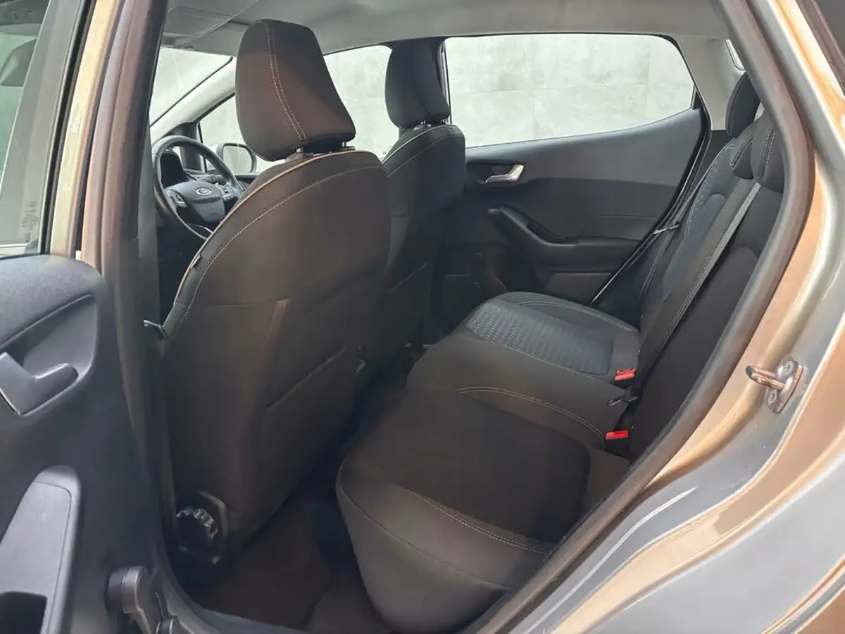 2018-ford-fiesta-15tdci-zetec-5d-big-16