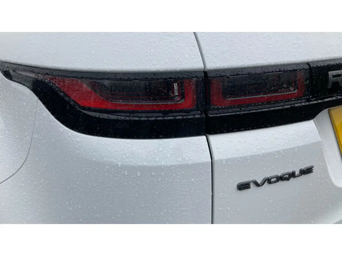 2022-land-rover-range-rover-evoque-20-d200-r-dynamic-hse-big-18