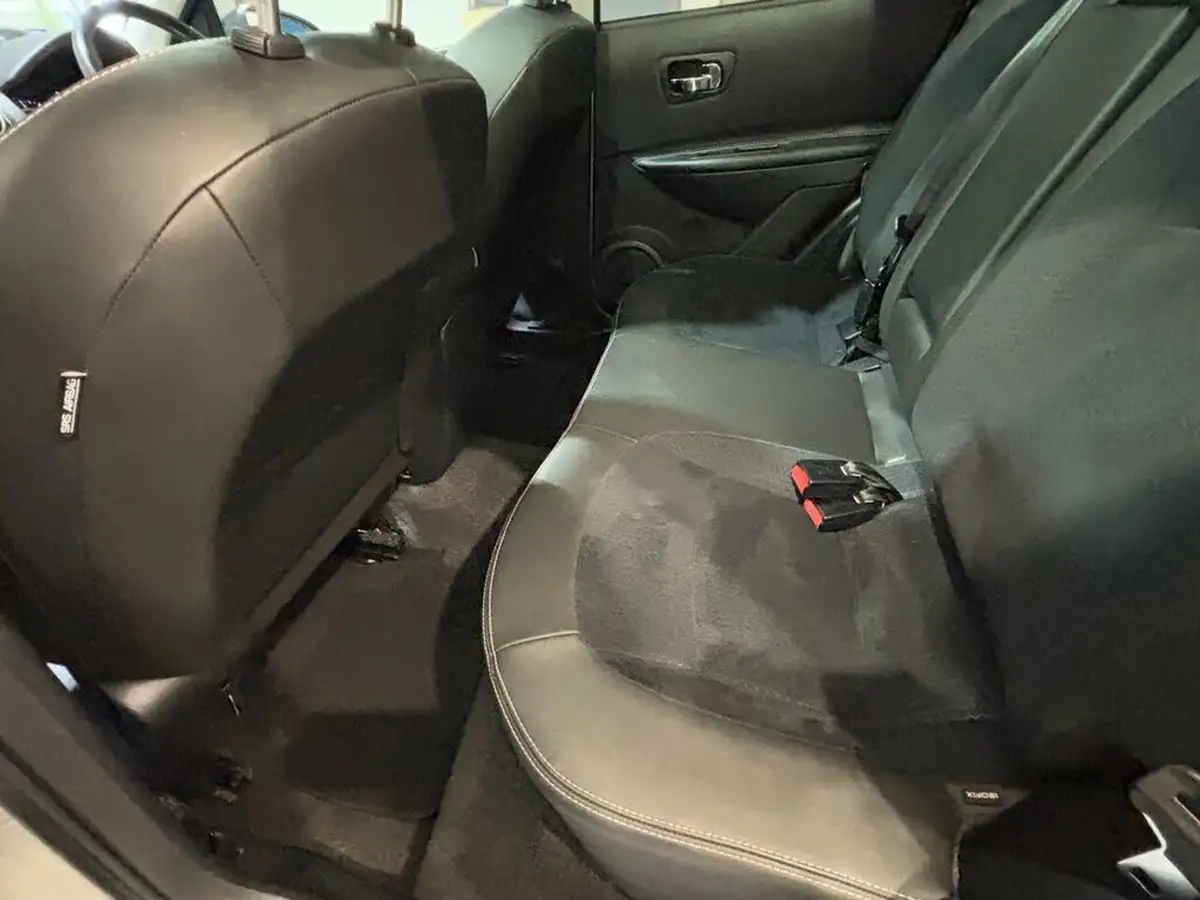 2013-nissan-qashqai-15td-360-big-18