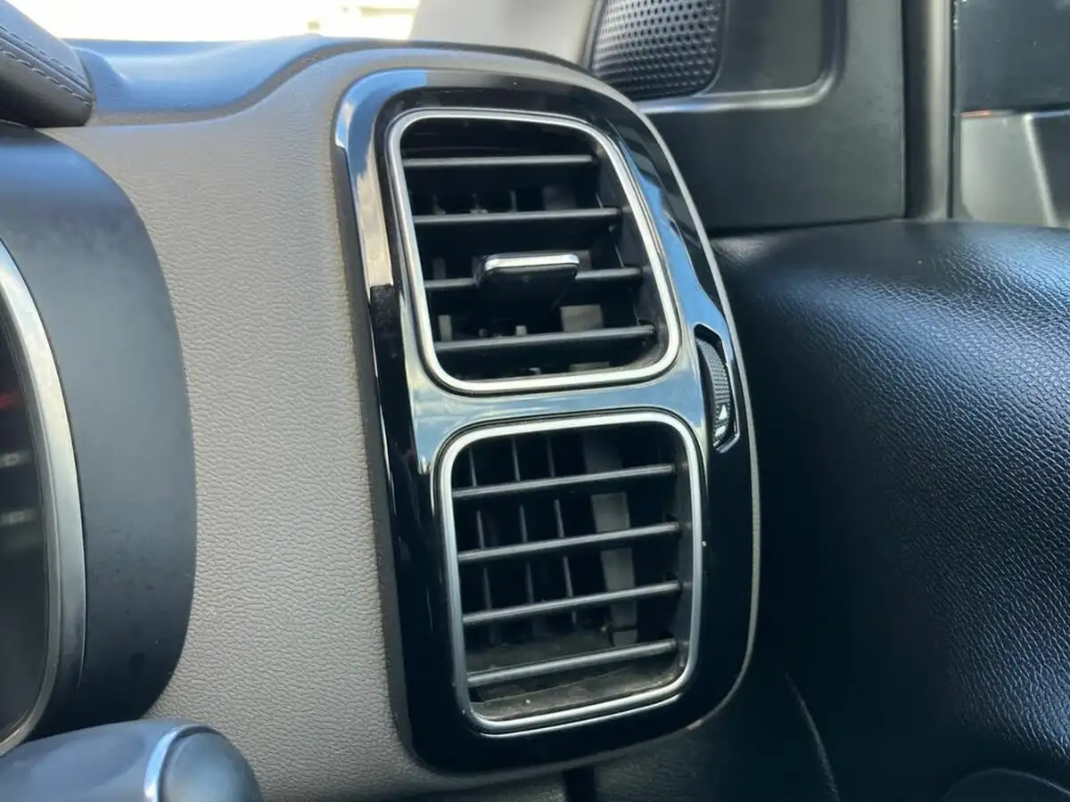 2022-citroen-c5-aircross-12-puretech-shine-ss-eat8-big-39