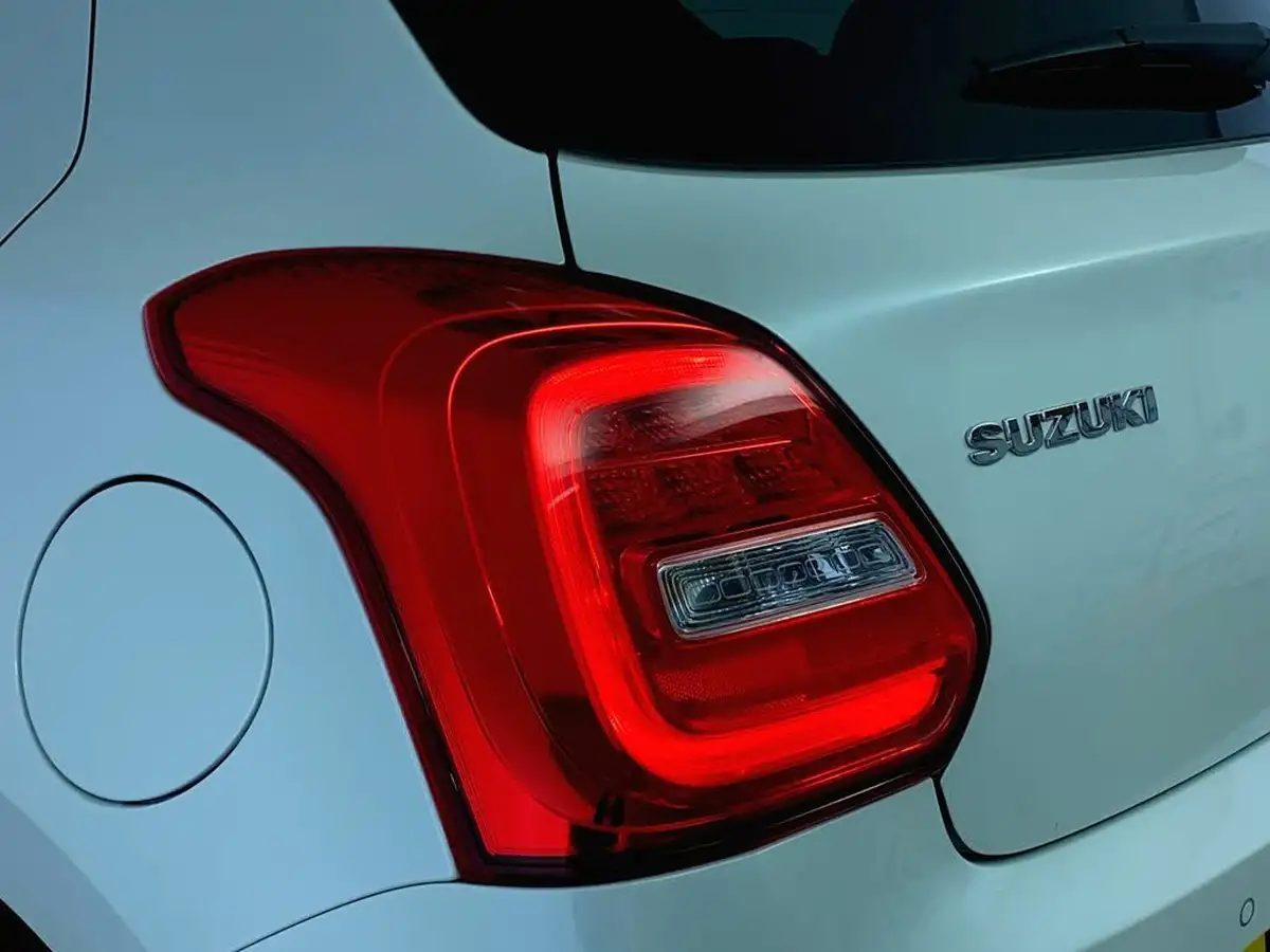 2024-suzuki-swift-12-dualjet-sz-t-big-36