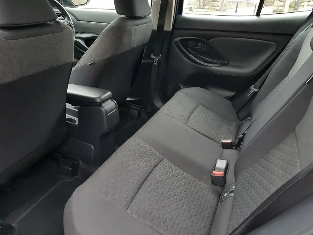 2022-toyota-yaris-cross-15-vvt-i-icon-big-5