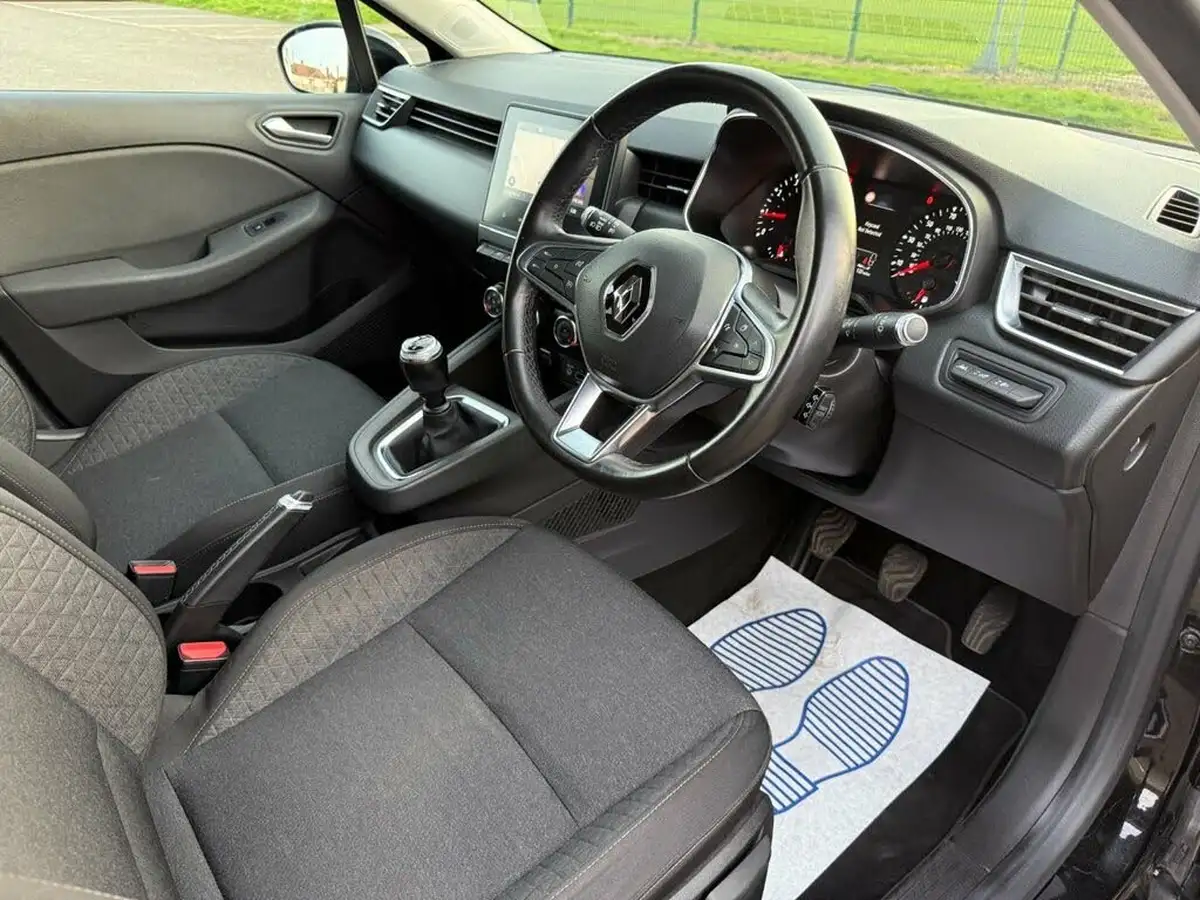 2020-renault-clio-10-sce-iconic-75bhp-big-9