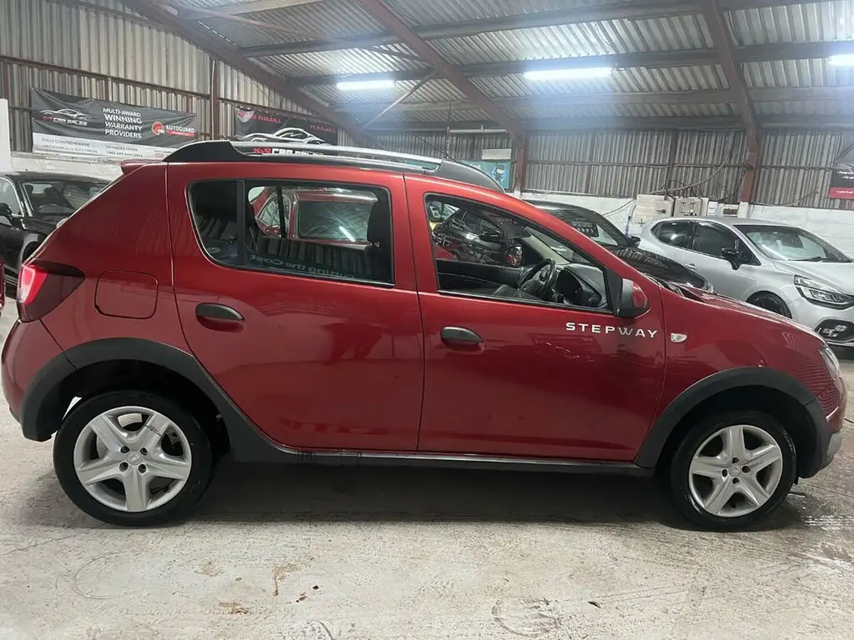 2013-dacia-sandero-stepway-15d-laureate-big-4