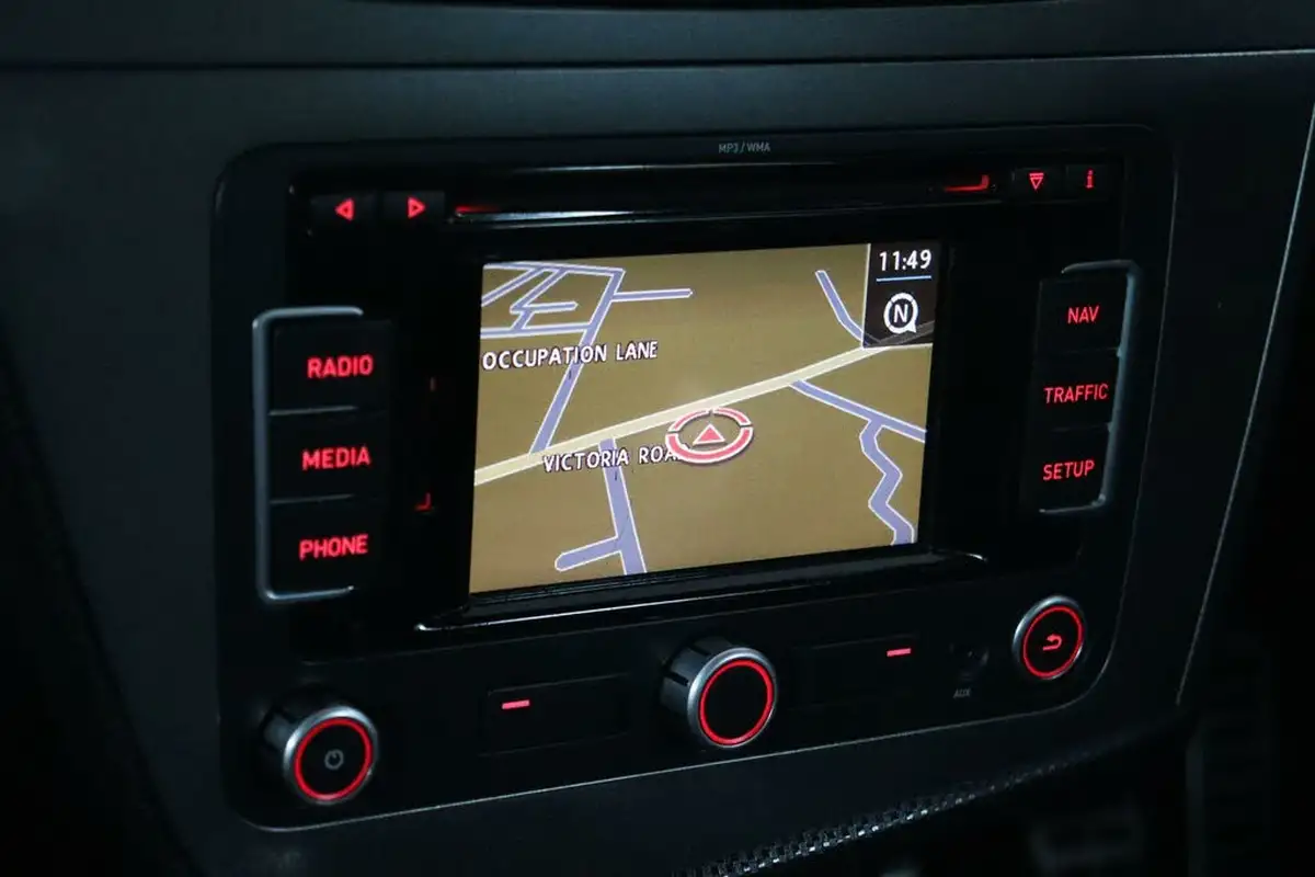 2011-seat-leon-20-cupra-big-32