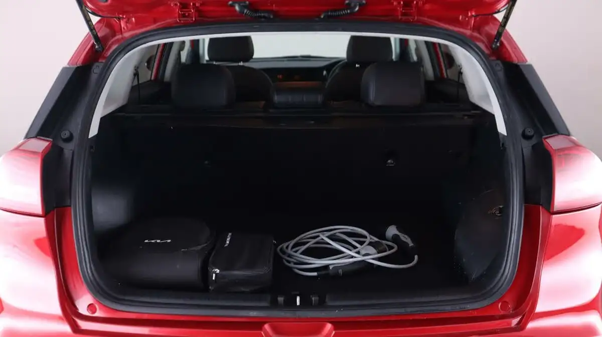 2021-kia-niro-16-gdi-phev-3-42in-cluster-big-17