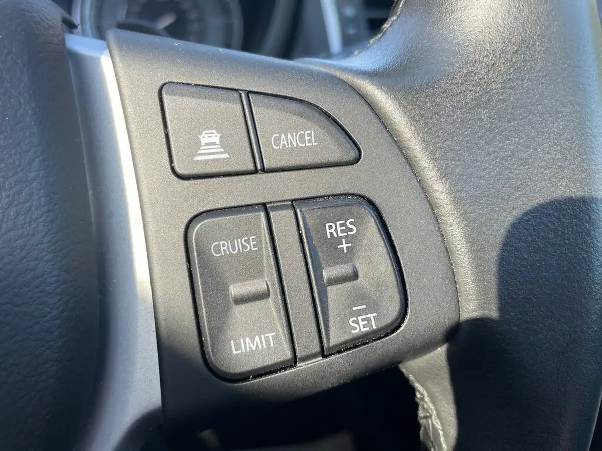 2022-suzuki-s-cross-15-ultra-big-16