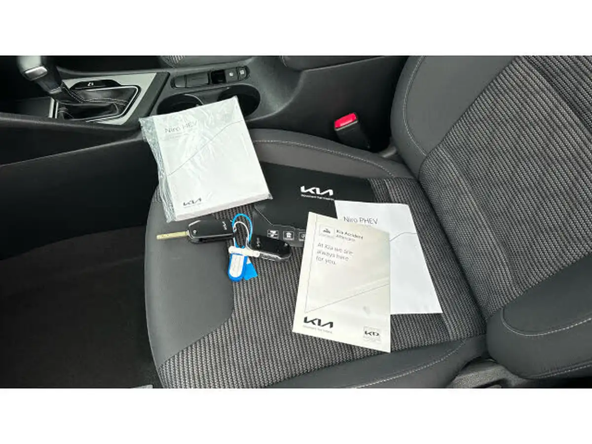 2022-kia-niro-16-gdi-2-139bhp-156kwh-big-7