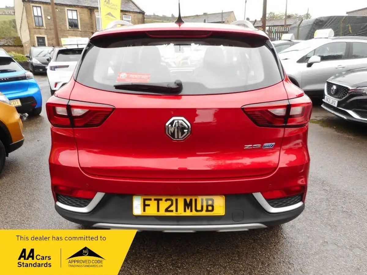 2021-mg-zs-suv-e-exclusive-ev-big-6