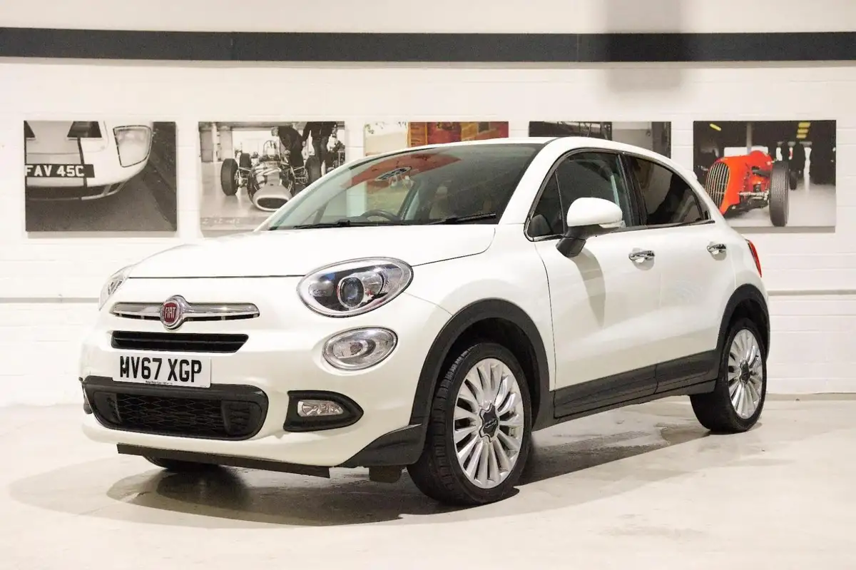 2017-fiat-500x-13multijet-lounge-big-6