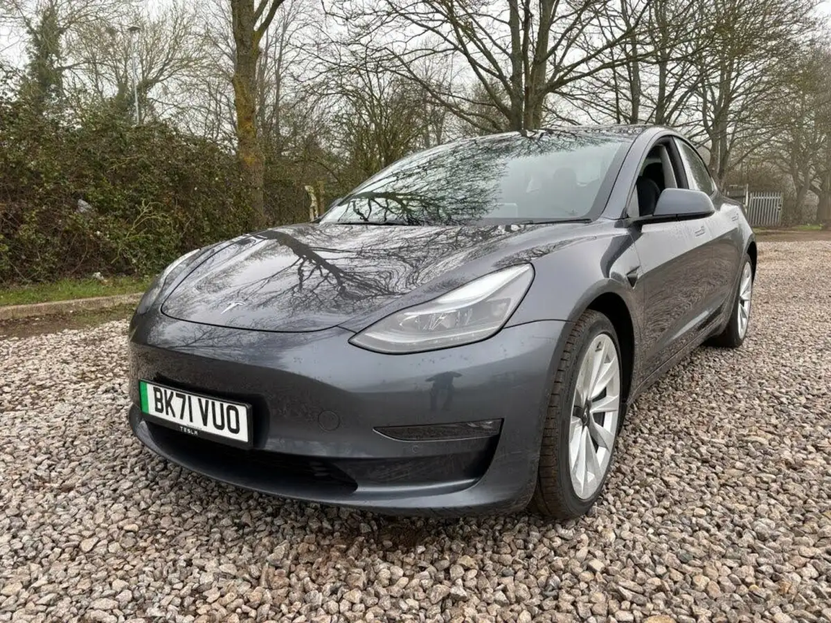 2021-tesla-model-3-e-long-range-awd-big-4