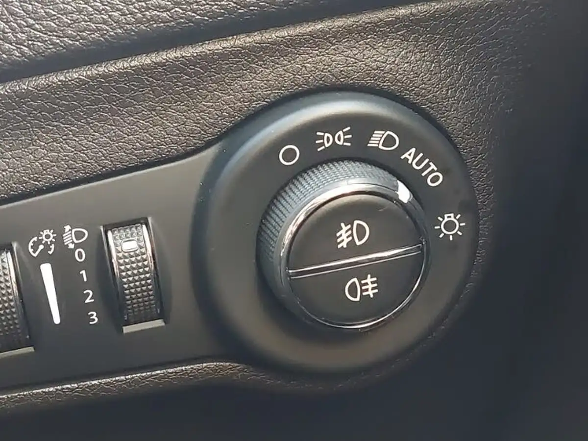 2019-jeep-compass-14-multiair-ii-longitude-big-11