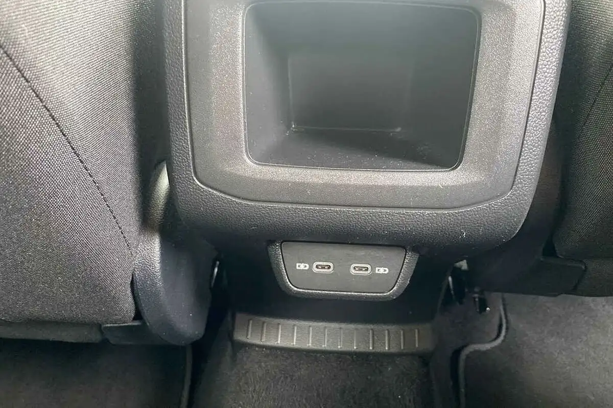 2023-volkswagen-t-cross-10-tsi-black-edition-110ps-big-22