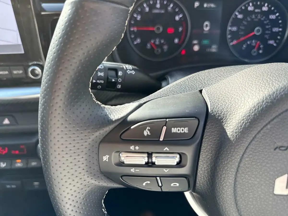 2024-kia-stonic-10-t-gdi-gt-line-s-98bhp-dct-big-13