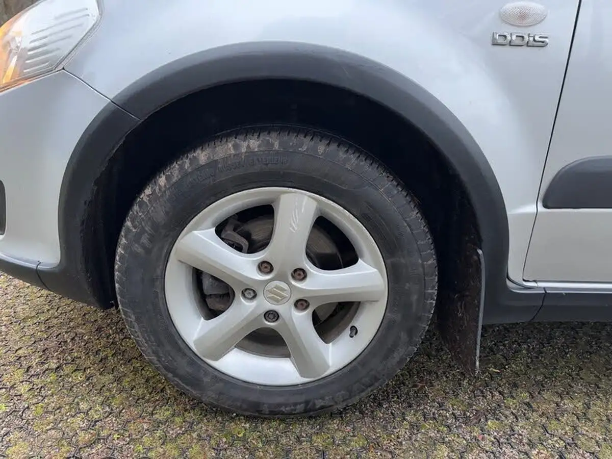 2008-suzuki-sx4-19td-19-ddis-4grip-big-48