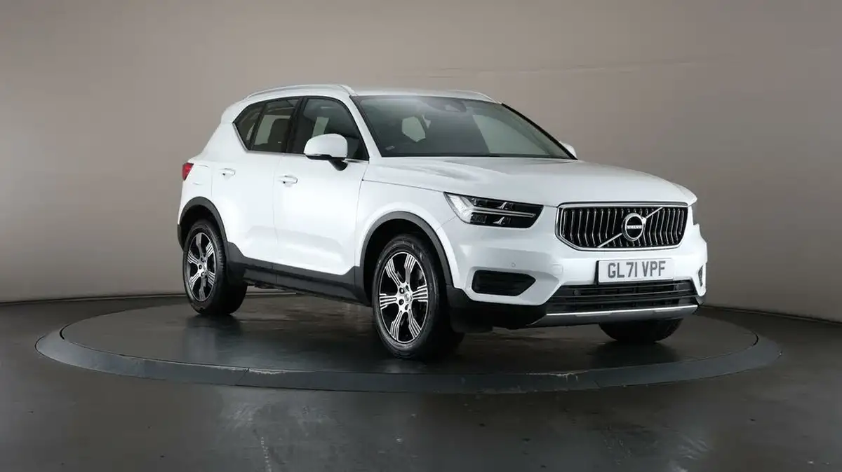2022-volvo-xc40-20-b4-inscription-awd-big-43