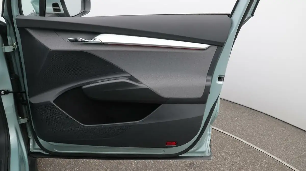 2021-skoda-enyaq-e-80-loft-82-kwh-big-15