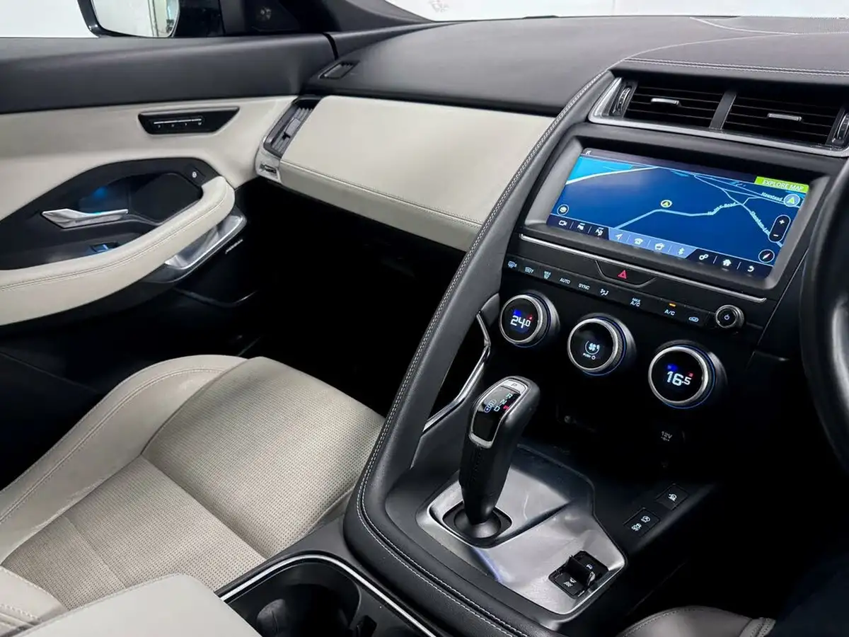 2019-jaguar-e-pace-20-i4d-r-dynamic-se-180ps-awd-auto-big-31