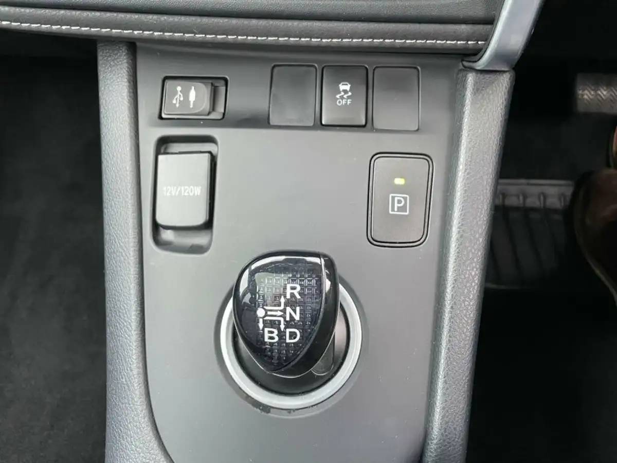 2017-toyota-auris-18-vvt-i-hsd-design-tss-hatchback-big-37