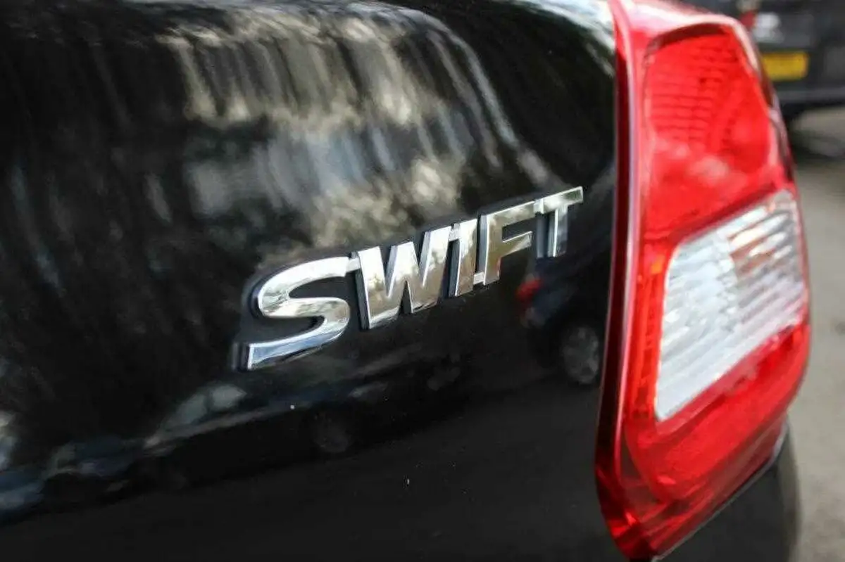 2020-suzuki-swift-12-dualjet-sz-t-90ps-1242cc-big-15