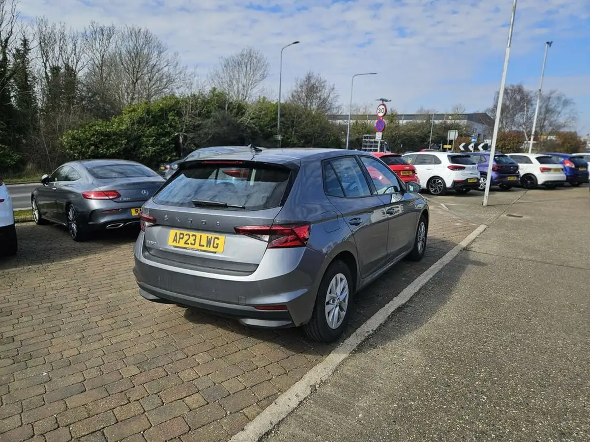 2023-skoda-fabia-10-tsi-se-comfort-110ps-big-6