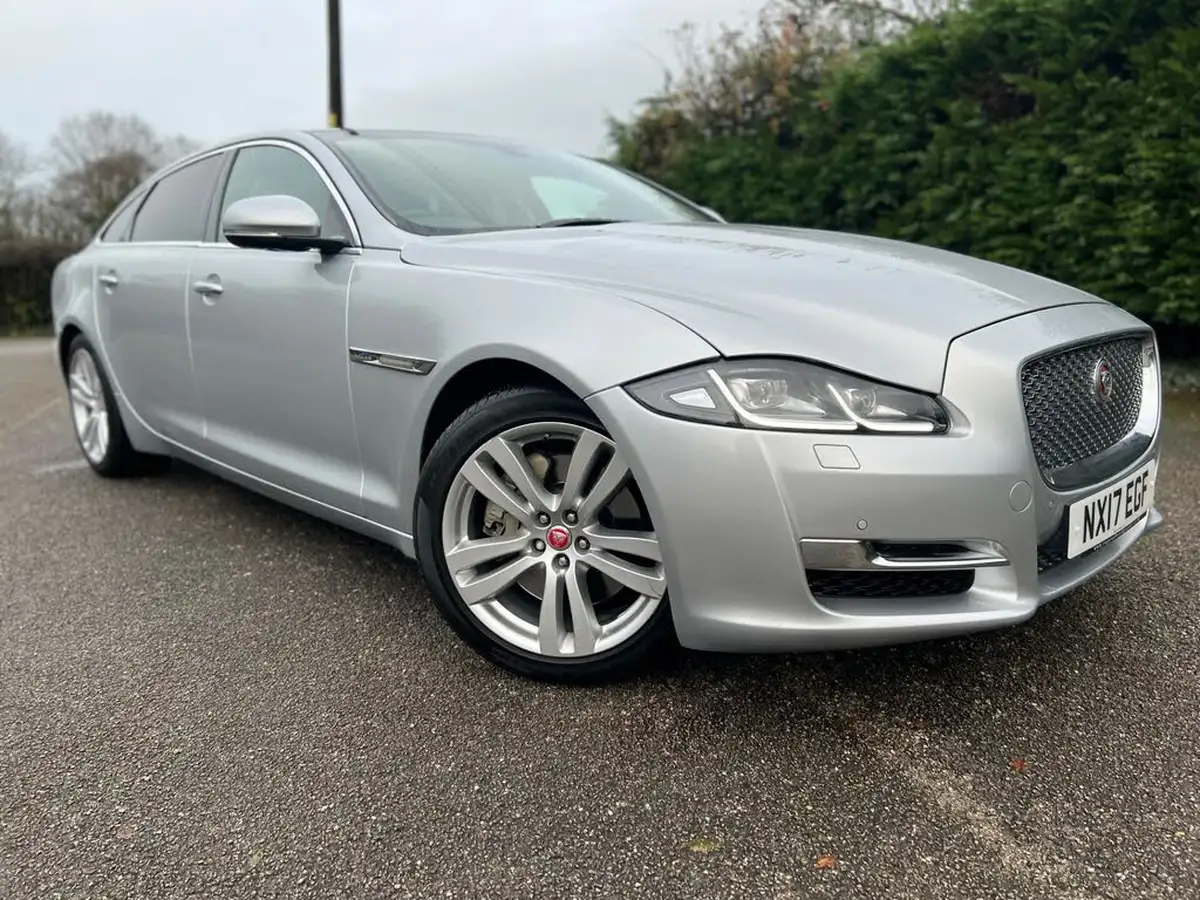 2017-jaguar-xj-series-30td-xj-premium-luxury-lwb-big-0
