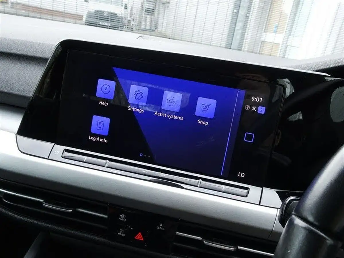 2021-volkswagen-golf-10-tsi-life-hatchback-big-20