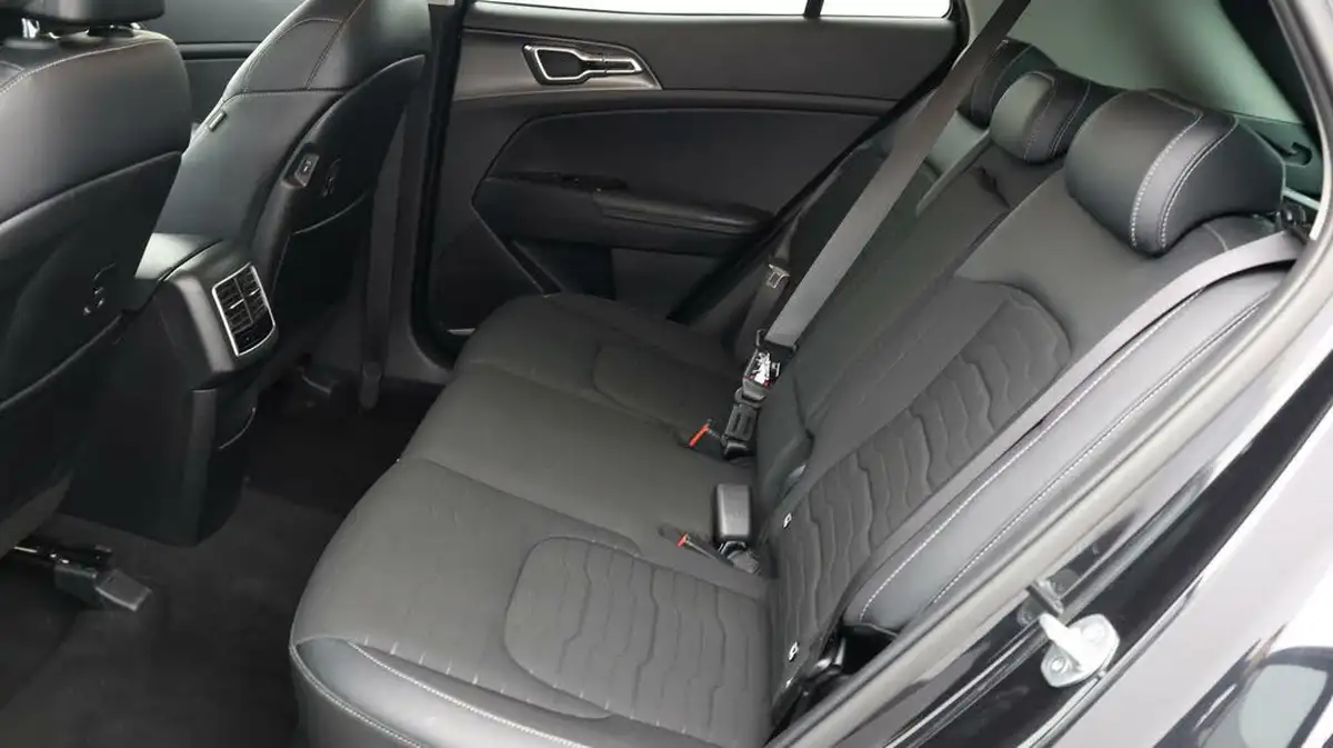 2022-kia-sportage-16-t-gdi-3-148bhp-1598cc-big-15