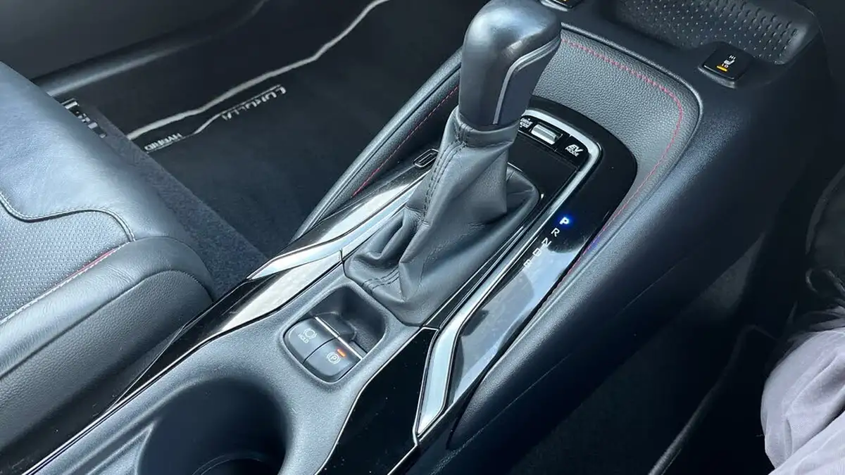2021-toyota-corolla-18-vvt-i-excel-trk-hatchback-big-41