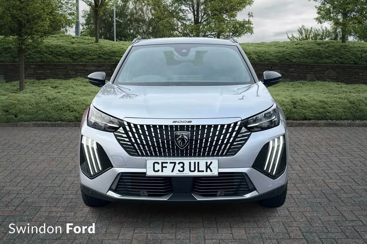 2023-peugeot-2008-suv-big-3