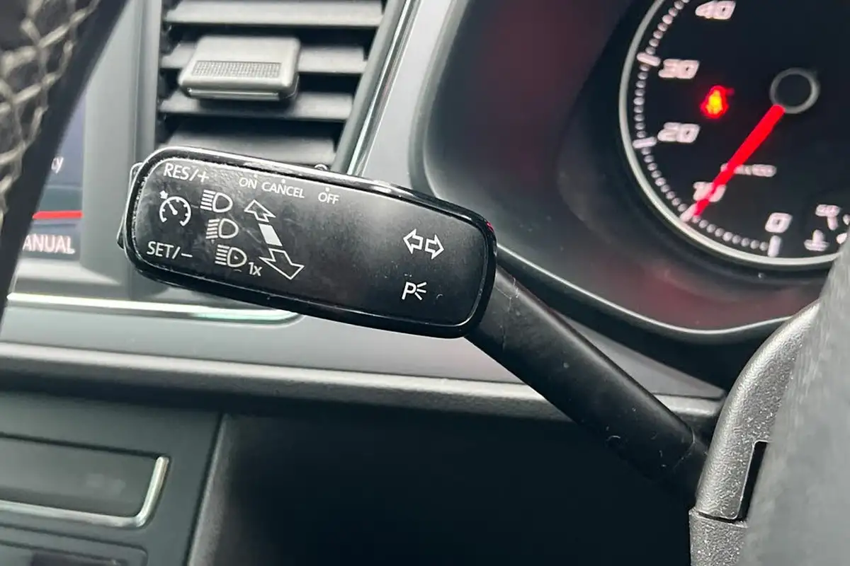2018-seat-leon-10-tsi-se-dynamic-hatchback-big-25