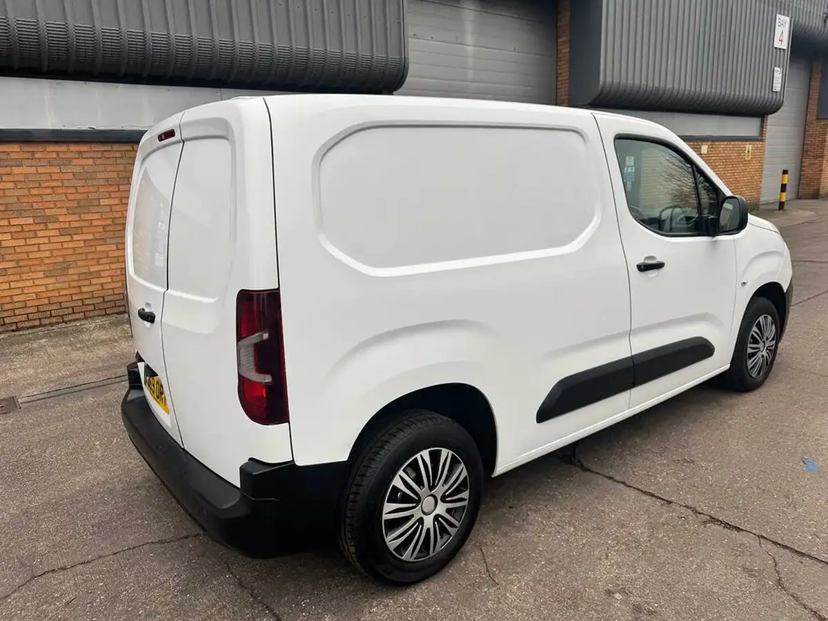 2019-citroen-berlingo-15bluehdi-650-x-panel-big-5