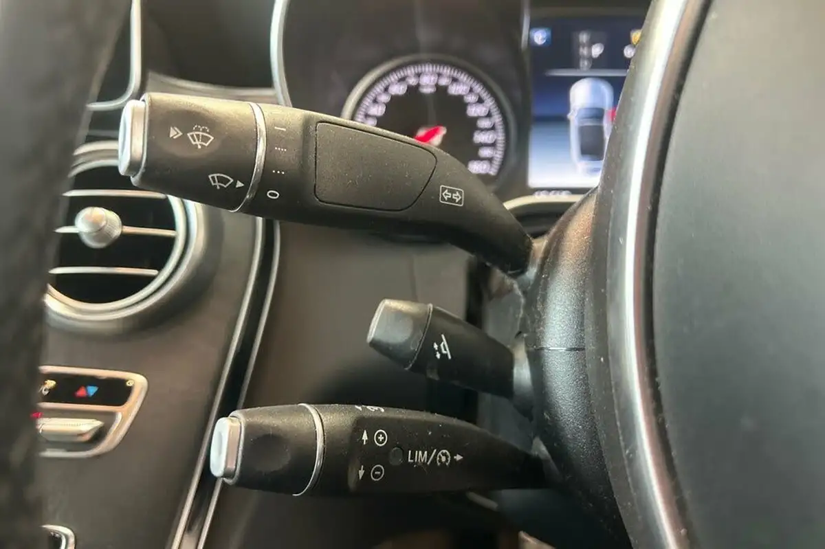 2018-mercedes-benz-c-class-21d-c220d-amg-line-ss-cabriolet-2d-9g-tronic-plus-big-24