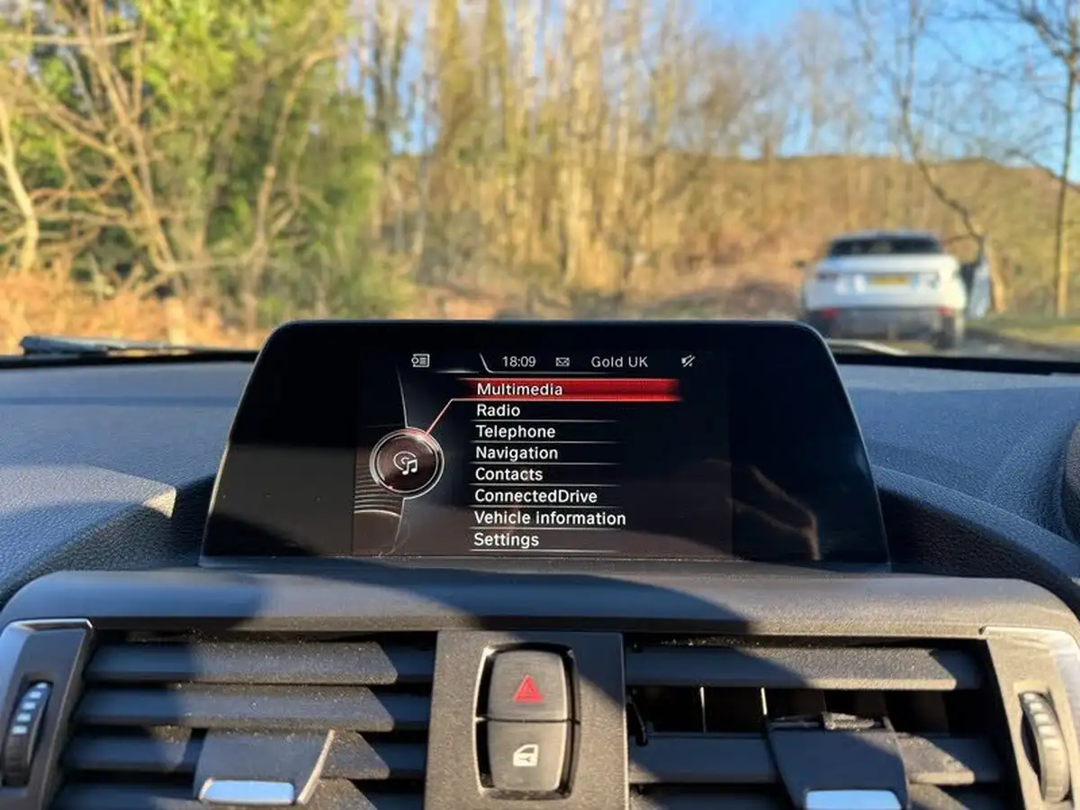 2017-bmw-1-series-15td-116d-eff-dyn-plus-5d-big-9