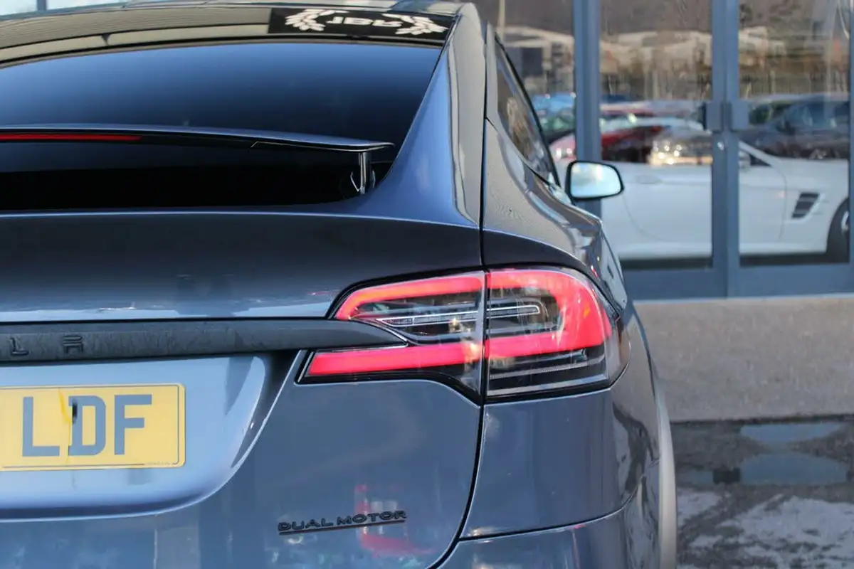 2020-tesla-model-x-e-ludicrous-performance-big-32