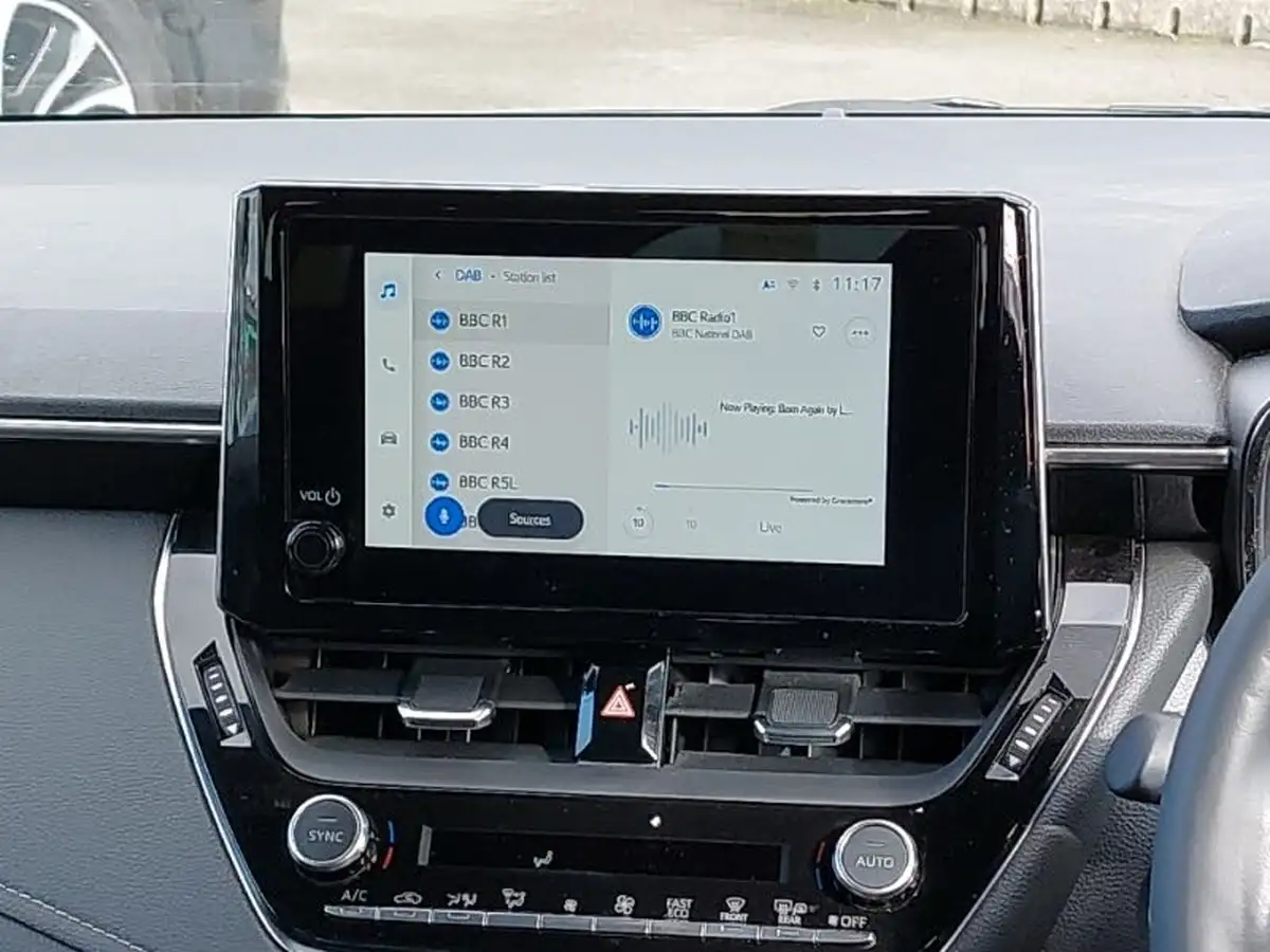 2023-suzuki-swace-18-motion-big-9
