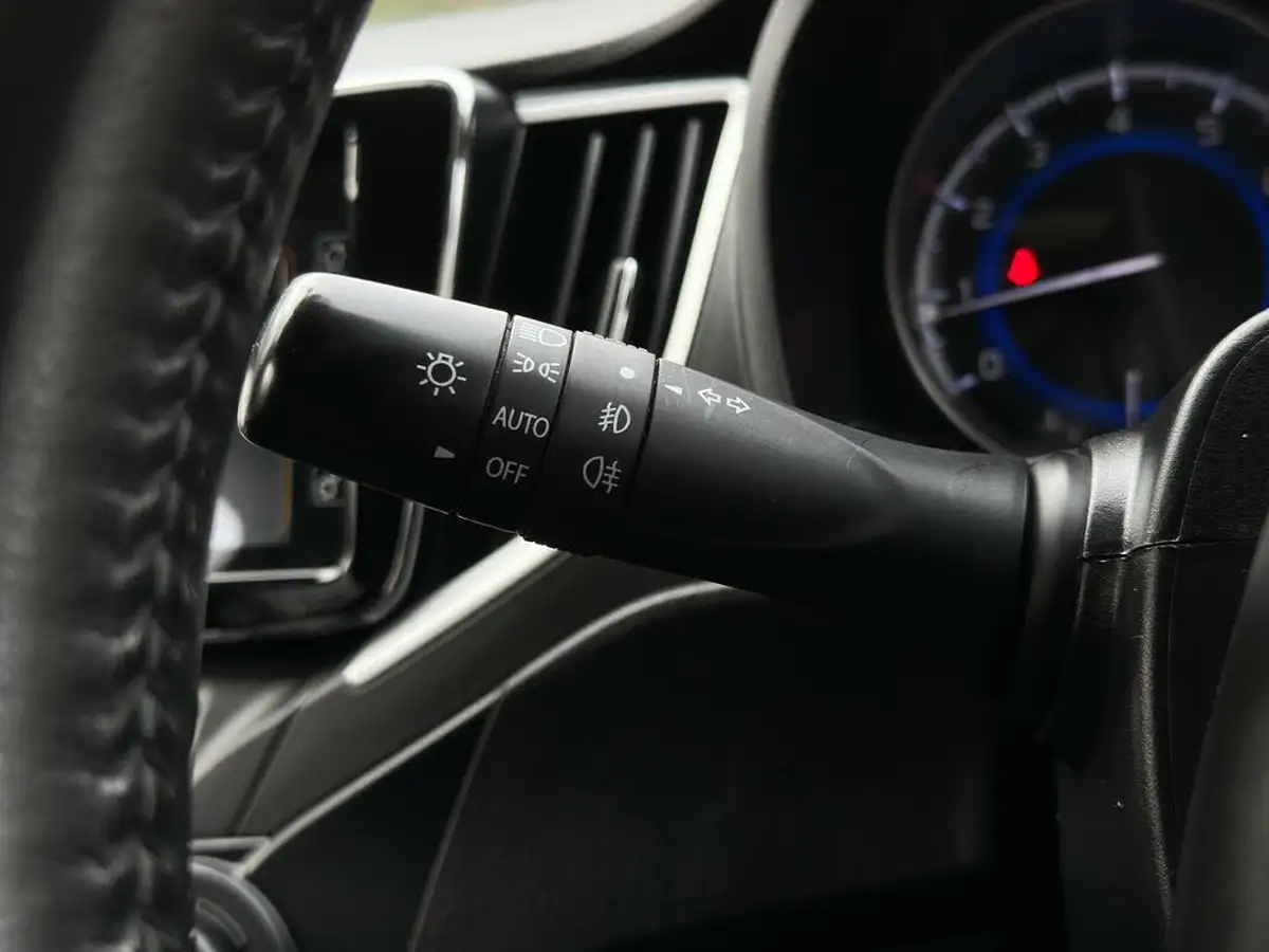 2018-suzuki-baleno-10-boosterjet-sz-t-big-37