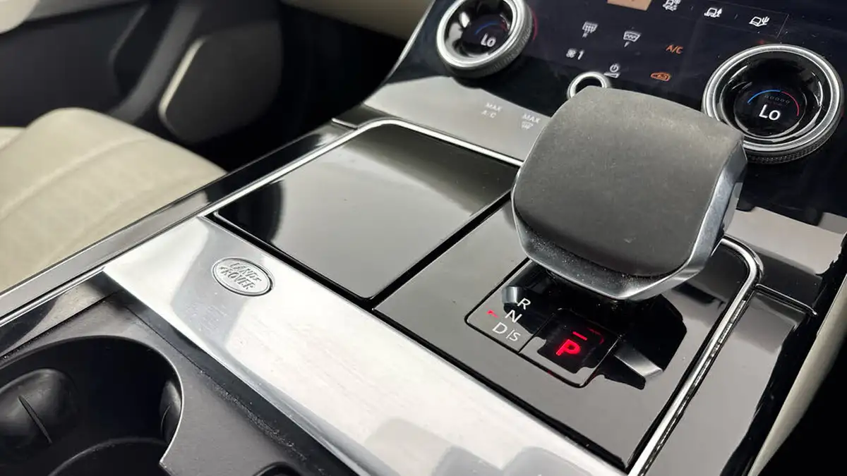 2022-land-rover-range-rover-velar-20-p250-r-dynamic-hse-249ps-big-15
