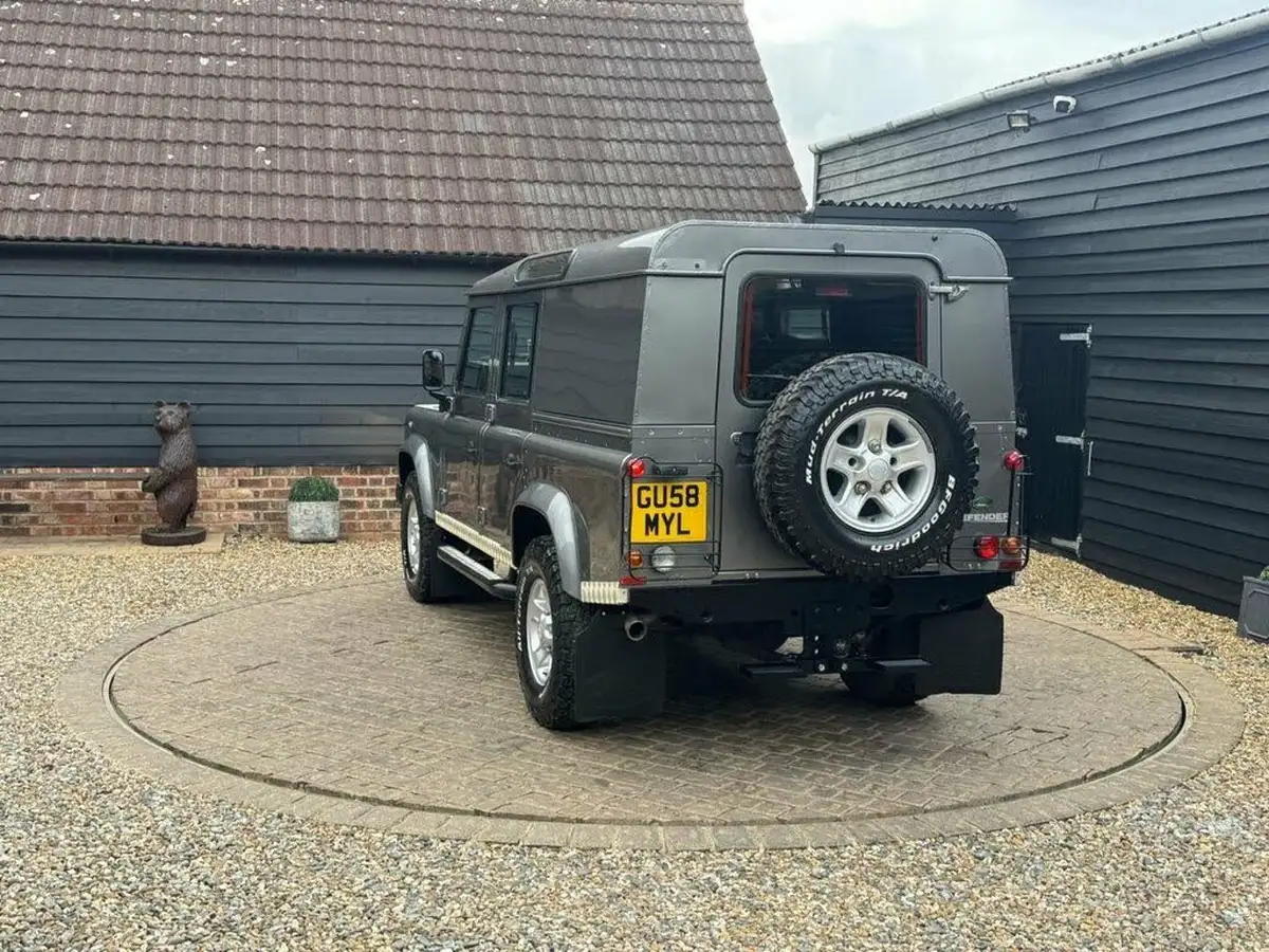 2008-land-rover-110-defender-24td-xs-station-wagon-5-drs-big-30