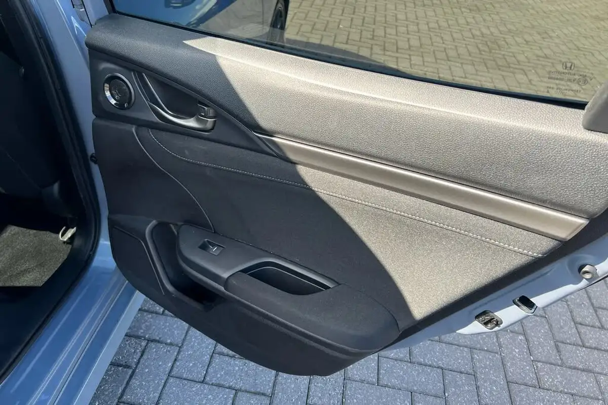 2021-honda-civic-10-vtec-turbo-sr-hatchback-5d-big-26